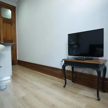 Nidos Accommodation Gaia