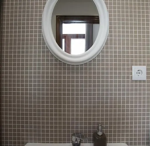 Nidos Accommodation Gaia *